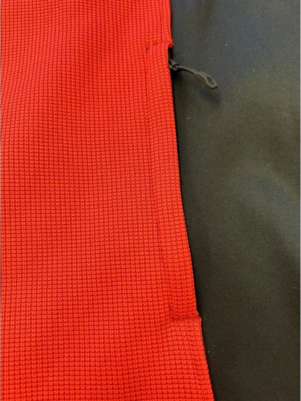 Spyder Mens Hoodie. Red With Black Sides & Part Of Sleeves. 1/4 Zip. Size L. NWT